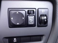 ��ư��Ǽ�����å��ȥإåɥ饤�ȥ�٥饤�����ܥ���ˤʤ�ޤ��� 7