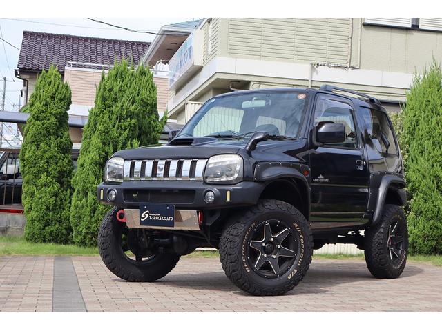 ジムニー ランドベンチャー　ユーザー様買取車　特別仕様車　ＭＡＲＶＩＮショートバンパー　ＤＩＲＴ－ＸＣ１６ＡＷ　ＲＰＧリフトアップ　ＷｉｒｕｓＷｉｎマフラー　ＢＡＤフェイスヘッドライト　ＬＥＤサンダーテール　ＳｔｒａｄａナビＴＶ（2枚目）