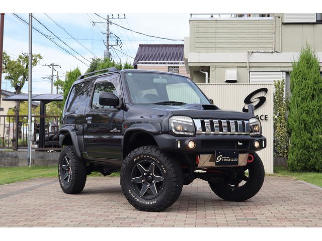 ジムニー ランドベンチャー　ユーザー様買取車　特別仕様車　ＭＡＲＶＩＮショートバンパー　ＤＩＲＴ－ＸＣ１６ＡＷ　ＲＰＧリフトアップ　ＷｉｒｕｓＷｉｎマフラー　ＢＡＤフェイスヘッドライト　ＬＥＤサンダーテール　ＳｔｒａｄａナビＴＶ（3枚目）