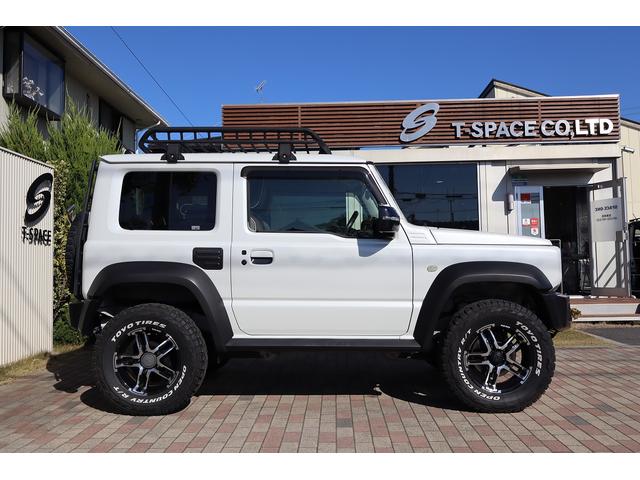 ジムニーシエラ ＪＣ　ＪＡＯＳスポーツカウル　スキッドプレート　丸型ＬＥＤテール　ＢＡＴＴＬＥＺマフラー　ＭＫＷ１６インチＡＷ　ＯＰＥＮＣＯＵＮＴＲＹ．Ｒ／Ｔタイヤ　ＣＡＮＵＳリフトアップ車高調　　ルーフラック　リアラダー（6枚目）