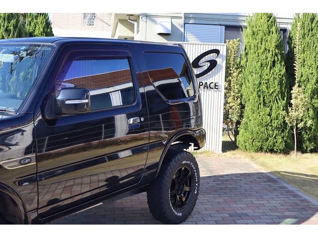 ジムニー ランドベンチャー　ＪＢ２３最終１０型　特別仕様車　社外ショートバンパー　リフトアップ　社外１６ＡＷ　ＢＦグッドリッチＭ／Ｔタイヤ　社外マフラー　ＲＡＮＣＨＯステアリングダンパー　ラテラルロッド　メモリーナビフルセグ（5枚目）