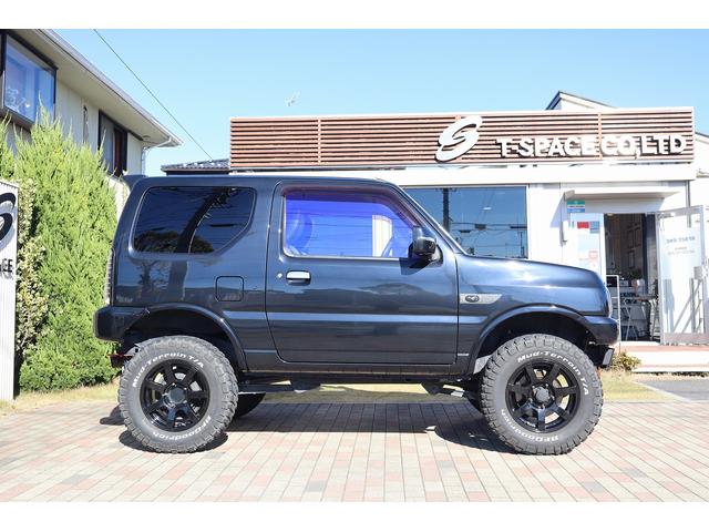 ジムニー ランドベンチャー　ＪＢ２３最終１０型　特別仕様車　社外ショートバンパー　リフトアップ　社外１６ＡＷ　ＢＦグッドリッチＭ／Ｔタイヤ　社外マフラー　ＲＡＮＣＨＯステアリングダンパー　ラテラルロッド　メモリーナビフルセグ（6枚目）