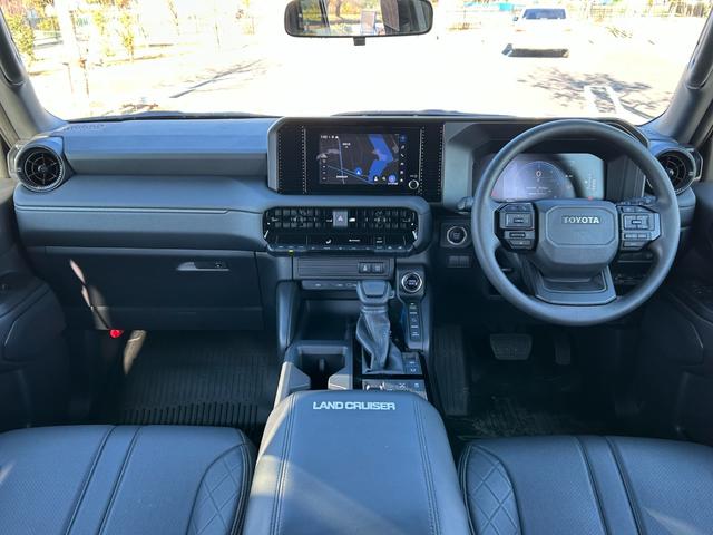 ランドクルーザー250 GX ディーゼルターボ 記録簿 運転支援 レーダークルコン コーナーセンサー 純正ディスプレイオーディオ・TV・HDMI 全周囲カメラ ナノイーエアコン 純正フロアマット トノカバー BSM ETC2.0(15枚目)