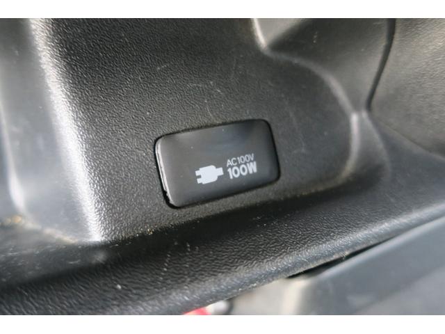 ハイエースバン スーパーＧＬ　ダークプライム　ナビ　地デジ　バックカメラ　Ｂｌｕｅｔｏｏｔｈ　ＥＴＣ　スマートキー　両側パワースライド　記録簿　ＬＥＤヘッドライト　コンビステアリング　ＡＣ１００Ｖ　ダブルエアＢ　ハーフレザー　障害物センサー（36枚目）
