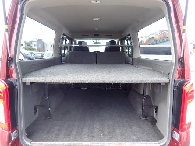 ＮＶ３５０キャラバンバン ロングプレミアムＧＸターボ　ディーゼルターボ　軽油　記録簿　アラウンドビューモニター　エマージェンシーブレーキ　ナビ　地デジ　バックカメラ　ドライブレコーダー　ＥＴＣ　ＬＥＤライト　インテリジェントキー　ベッドキット（30枚目）