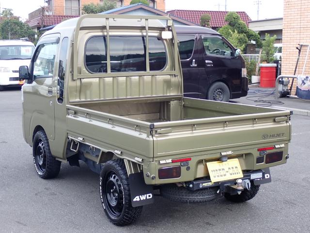 ハイゼットトラック ジャンボSAIIIt ユーザー買取車 1オーナー記録簿付 4WD 5速MT ナビ地デジ Bluetooth ETC ドライブレコーダー ヒッチメンバー LEDヘッドライト&LEDフォグ 165/60R15 M/Tタイヤ(12枚目)