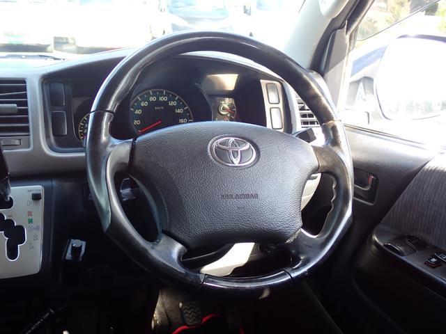 ハイエースバン スーパーＧＬ　記録簿　フルエアロ　ローダウン社外１６アルミ　オープンカントリー　オーバーフェンダー　ナビ　地デジ　バックカメラ　Ｂｌｕｅｔｏｏｔｈ　ＤＶＤ　ＨＤＭＩ　ドライブレコーダー　ＡＣ１００Ｖ　ＥＴＣ　ＨＩＤ（23枚目）