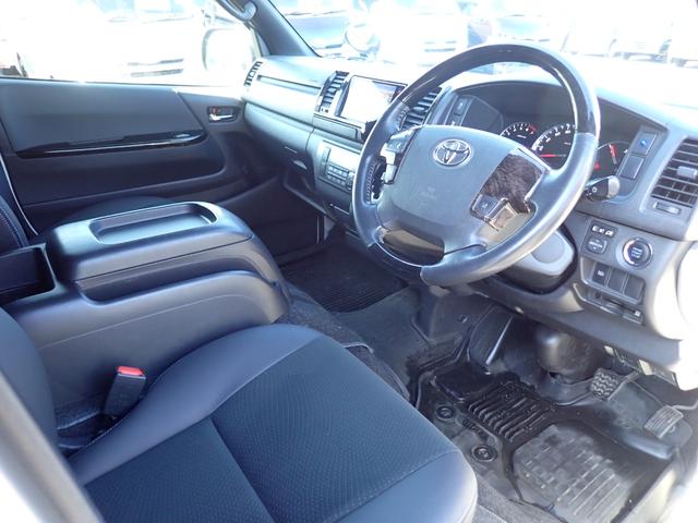 ハイエースバン スーパーGL ダークプライムII 記録簿 モデリスタエアロ ナビ 地デジ 純正LEDヘッドライト Bluetooth デジタルインナーミラー スマートキー 社外17アルミ ホワイトレター AC100V ETC 衝突軽減 横滑り防止(25枚目)