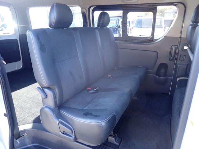 ハイエースバン スーパーＧＬ　ダークプライム　記録簿　スマートキー　純正ＬＥＤヘッドライト　フォグＬＥＤ白黄切替　ナビ　地デジ　バックカメラ　Ｂｌｕｅｔｏｏｔｈ　ＥＴＣ　ハーフレザー　ＵＳＢポート　オートライト　リアクーラー　スペアキー（28枚目）