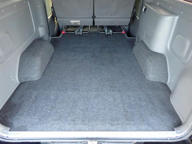 NV350キャラバンバン ロングプレミアムGX 社外16インチアルミ ホワイトレター ローダウン インテリジェントキー ETC バックカメラ HID リアヒーター&クーラー 両側スライド クロージャー 2/5人乗 フォグランプ タイミングチェーン車(36枚目)