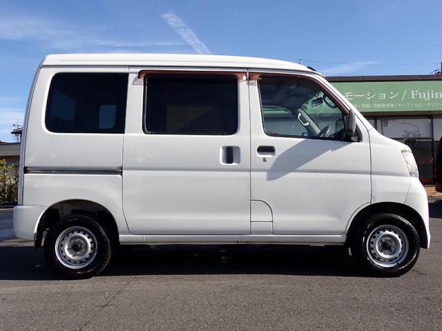 ピクシスバン デラックス　記録簿　ナビ　ＴＶ　ＥＴＣ　ＣＤ　キーレス　スペアキー　プライバシーガラス　荷室フラット　オーバーヘッドシェルフ　１４５Ｒ１２　パワーウインドウ　ダブルエアバッグ（14枚目）