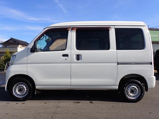 ピクシスバン デラックス　記録簿　ナビ　ＴＶ　ＥＴＣ　ＣＤ　キーレス　スペアキー　プライバシーガラス　荷室フラット　オーバーヘッドシェルフ　１４５Ｒ１２　パワーウインドウ　ダブルエアバッグ（15枚目）