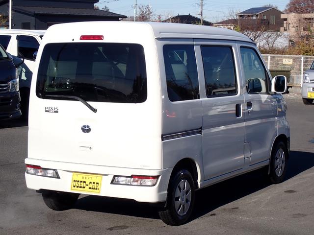 ピクシスバン クルーズ SAIII ナビTV ETC Bluetooth対応 CD 電動格納ミラーキーレス スマアシ3衝突軽減 横滑り防止 レーン逸脱 リア障害物センサー オーバーヘッドシェルフ アイドリングストップ 取説 145R12(12枚目)