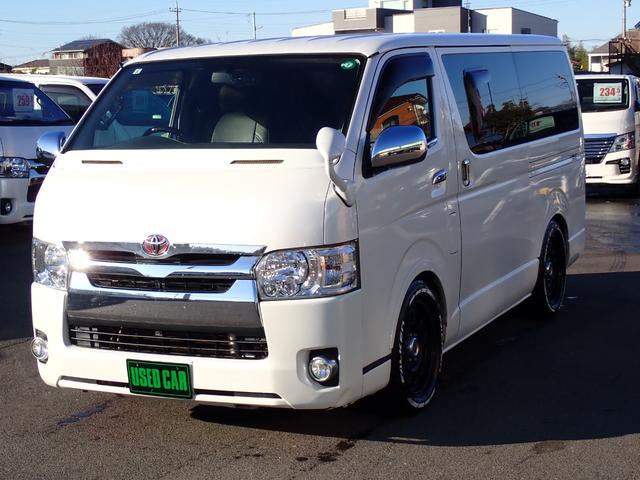 ハイエースバン スーパーＧＬ　ナビ　地デジ　バックカメラ　Ｂｌｕｅｔｏｏｔｈ対応　アルパインフリップダウンモニター　記録簿　純正ＬＥＤヘッドライト　ベッドキット　車中泊　ホワイトレタータイヤ　ローダウン　オバフェン　ＬＥＤテール（11枚目）