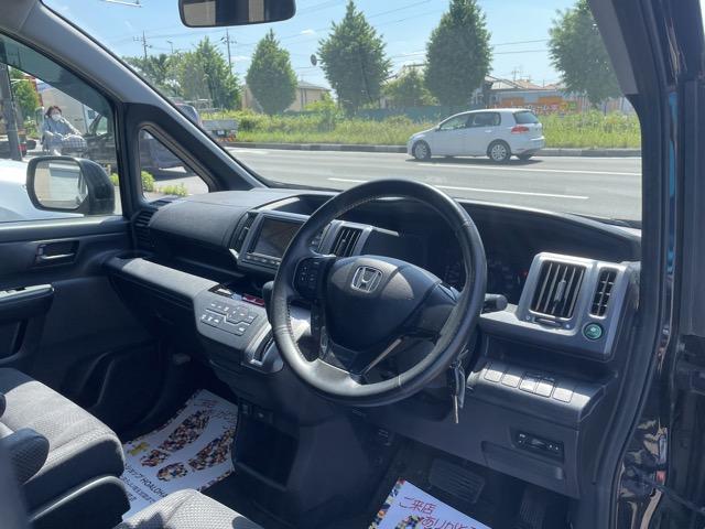 ステップワゴンスパーダ Ｓ　フリップダウンモニター　マルチビューカメラ　パワースライドドア　パドルシフト　純正ＨＤＤナビ　地デジ　ＤＶＤビデオ再生　ミュージックサーバー　ＨＩＤヘッドライト　オートライト　タイミングチェーン式（15枚目）