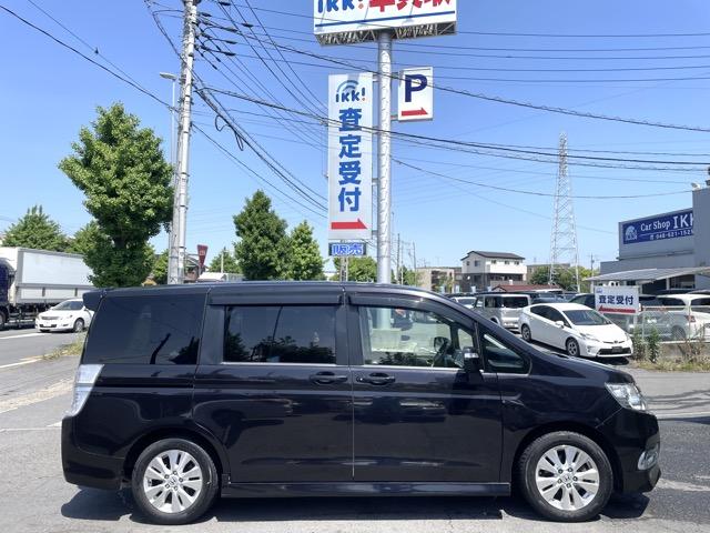 ステップワゴンスパーダ Ｓ　フリップダウンモニター　マルチビューカメラ　パワースライドドア　パドルシフト　純正ＨＤＤナビ　地デジ　ＤＶＤビデオ再生　ミュージックサーバー　ＨＩＤヘッドライト　オートライト　タイミングチェーン式（41枚目）