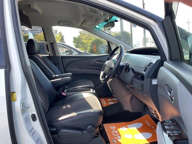 エスティマ ２．４アエラス　２０ｔｈアニバーサリーエディション　ワイドフリップダウンモニター　前後ドライブレコーダー　両側パワースライドドア　ハーフレザーシート　クルーズコントロール　ＨＤＤナビ　地デジ（フルセグ）　Ｂｌｕｅｔｏｏｔｈ　バックカメラ　スマートキー（18枚目）