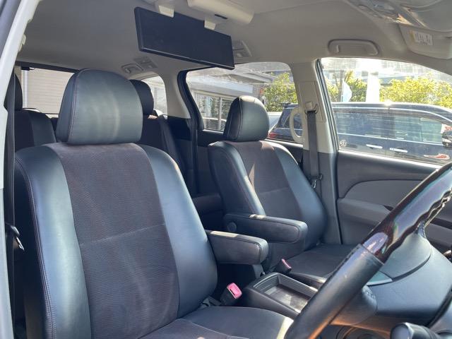 エスティマ ２．４アエラス　２０ｔｈアニバーサリーエディション　ワイドフリップダウンモニター　前後ドライブレコーダー　両側パワースライドドア　ハーフレザーシート　クルーズコントロール　ＨＤＤナビ　地デジ（フルセグ）　Ｂｌｕｅｔｏｏｔｈ　バックカメラ　スマートキー（19枚目）