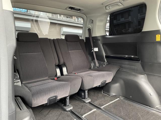 ヴェルファイア ２．４Ｚ　後期　サンルーフ　フリップダウンモニター　オットマンシート　両側パワースライドドア　コーナーセンサー　社外８インチナビ　地デジ　Ｂｌｕｅｔｏｏｔｈ　バックカメラ　ＥＴＣ　スマートキー　純正ＡＷ（22枚目）