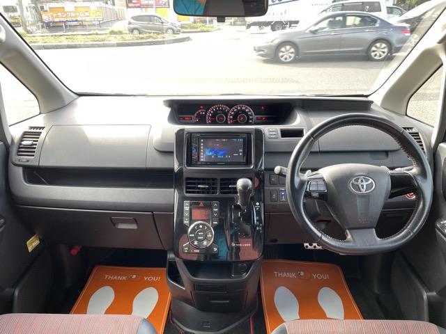 ヴォクシー ZS G’sバージョンEDGE 後期 ワンオーナー パワースライドドア ディスプレイオーディオ DVD再生 バックカメラ ETC スマートキー オートエアコン HIDヘッドライト フォグライト オートライト タイミングチェーン式(6枚目)