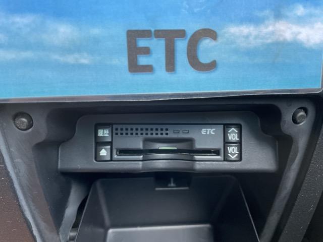 ヴォクシー ZS G’sバージョンEDGE 後期 ワンオーナー パワースライドドア ディスプレイオーディオ DVD再生 バックカメラ ETC スマートキー オートエアコン HIDヘッドライト フォグライト オートライト タイミングチェーン式(12枚目)