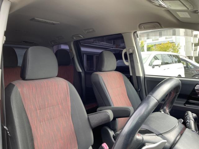 ヴォクシー ZS G’sバージョンEDGE 後期 ワンオーナー パワースライドドア ディスプレイオーディオ DVD再生 バックカメラ ETC スマートキー オートエアコン HIDヘッドライト フォグライト オートライト タイミングチェーン式(18枚目)