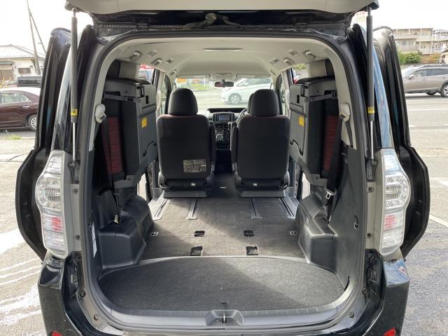 ヴォクシー ZS G’sバージョンEDGE 後期 ワンオーナー パワースライドドア ディスプレイオーディオ DVD再生 バックカメラ ETC スマートキー オートエアコン HIDヘッドライト フォグライト オートライト タイミングチェーン式(25枚目)