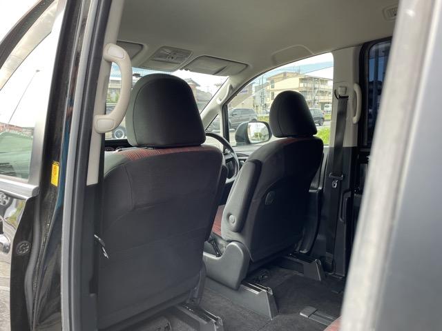 ヴォクシー ZS G’sバージョンEDGE 後期 ワンオーナー パワースライドドア ディスプレイオーディオ DVD再生 バックカメラ ETC スマートキー オートエアコン HIDヘッドライト フォグライト オートライト タイミングチェーン式(30枚目)