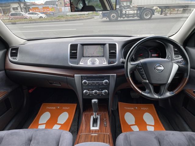 ティアナ ２５０ＸＬ　ワンオーナー　前後ドライブレコーダー　オットマンシート　純正ＨＤＤナビ　ＤＶＤ再生　Ｂｌｕｅｔｏｏｔｈ　サイドカメラ　バックカメラ　ＥＴＣ　パワーシート　インテリジェントキー　ＨＩＤヘッドライト（6枚目）