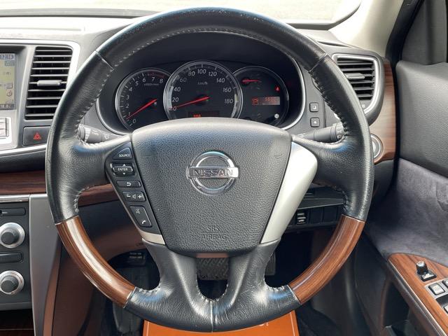 ティアナ ２５０ＸＬ　ワンオーナー　前後ドライブレコーダー　オットマンシート　純正ＨＤＤナビ　ＤＶＤ再生　Ｂｌｕｅｔｏｏｔｈ　サイドカメラ　バックカメラ　ＥＴＣ　パワーシート　インテリジェントキー　ＨＩＤヘッドライト（13枚目）