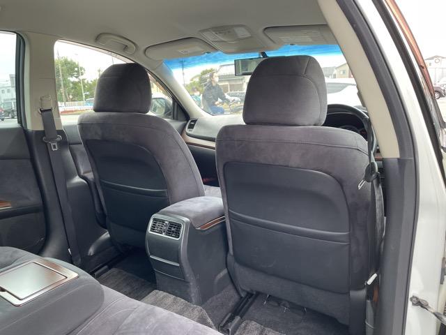 ティアナ ２５０ＸＬ　ワンオーナー　前後ドライブレコーダー　オットマンシート　純正ＨＤＤナビ　ＤＶＤ再生　Ｂｌｕｅｔｏｏｔｈ　サイドカメラ　バックカメラ　ＥＴＣ　パワーシート　インテリジェントキー　ＨＩＤヘッドライト（18枚目）