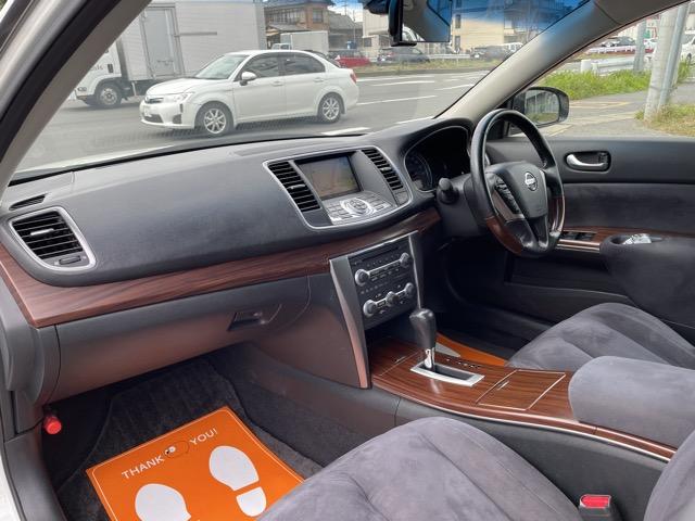 ティアナ ２５０ＸＬ　ワンオーナー　前後ドライブレコーダー　オットマンシート　純正ＨＤＤナビ　ＤＶＤ再生　Ｂｌｕｅｔｏｏｔｈ　サイドカメラ　バックカメラ　ＥＴＣ　パワーシート　インテリジェントキー　ＨＩＤヘッドライト（31枚目）