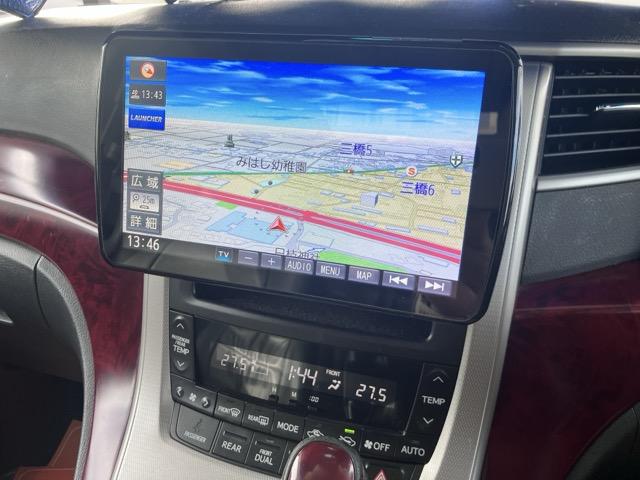 ヴェルファイア 2.4Z サンルーフ フリップダウンモニター 両側パワースライドドア 前後ドライブレコーダー 社外フローティングナビ 地デジ(フルセグ) Bluetooth バックカメラ 社外テールレンズ タイミングチェーン式(7枚目)