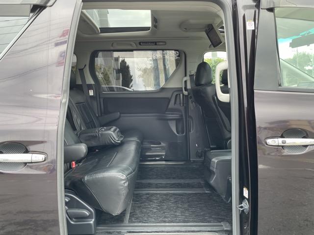 ヴェルファイア 2.4Z サンルーフ フリップダウンモニター 両側パワースライドドア 前後ドライブレコーダー 社外フローティングナビ 地デジ(フルセグ) Bluetooth バックカメラ 社外テールレンズ タイミングチェーン式(22枚目)