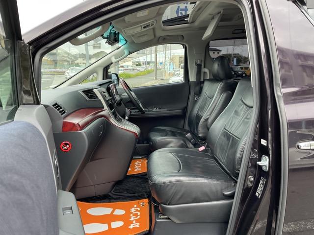 ヴェルファイア 2.4Z サンルーフ フリップダウンモニター 両側パワースライドドア 前後ドライブレコーダー 社外フローティングナビ 地デジ(フルセグ) Bluetooth バックカメラ 社外テールレンズ タイミングチェーン式(35枚目)