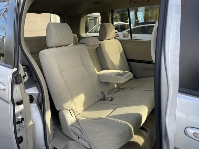 アイシス Ｇ　後期　ワンオーナー　両側パワースライドドア　スマートキー　プッシュエンジンスタート　純正ナビ　地デジ　Ｂｌｕｅｔｏｏｔｈ　バックカメラ　ＥＴＣ　ＨＩＤヘッドライト　オートライト　タイミングチェーン式（23枚目）