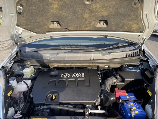 アイシス Ｇ　後期　ワンオーナー　両側パワースライドドア　スマートキー　プッシュエンジンスタート　純正ナビ　地デジ　Ｂｌｕｅｔｏｏｔｈ　バックカメラ　ＥＴＣ　ＨＩＤヘッドライト　オートライト　タイミングチェーン式（52枚目）