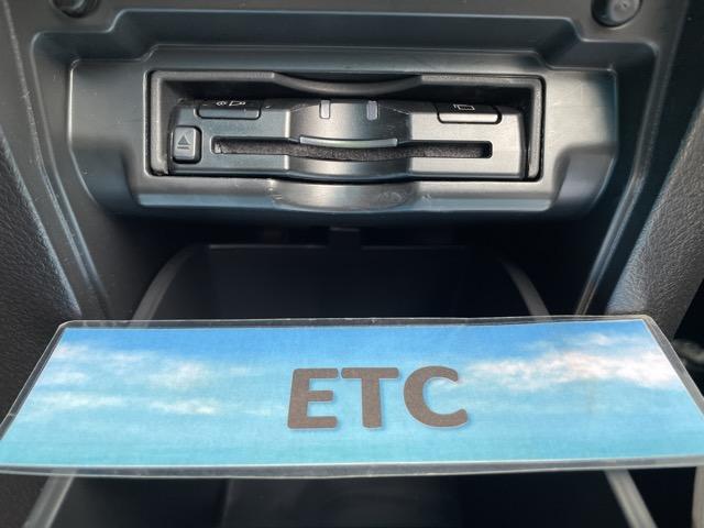 ヴェルファイア ２．４Ｚ　後期　ワンオーナー　サンルーフ　両側パワースライドドア　フリップダウンモニター　オットマンシート　車高調　社外８インチナビ　地デジ　Ｂｌｕｅｔｏｏｔｈ　バックカメラ　ＥＴＣ　タイミングチェーン式（13枚目）