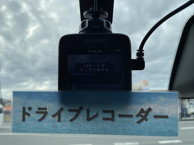 セレナ ライダー　ブラックライン　Ｓ－ハイブリッド　後期　フリップダウンモニター　両側パワースライドドア　ドライブレコーダー　８インチナビ　地デジ（フルセグ）　Ｂｌｕｅｔｏｏｔｈ　バックカメラ　　ＥＴＣ　ＬＥＤヘッドライト　ＬＥＤフォグ　オートライト（12枚目）