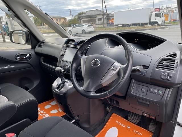 セレナ ライダー　ブラックライン　Ｓ－ハイブリッド　後期　フリップダウンモニター　両側パワースライドドア　ドライブレコーダー　８インチナビ　地デジ（フルセグ）　Ｂｌｕｅｔｏｏｔｈ　バックカメラ　　ＥＴＣ　ＬＥＤヘッドライト　ＬＥＤフォグ　オートライト（16枚目）