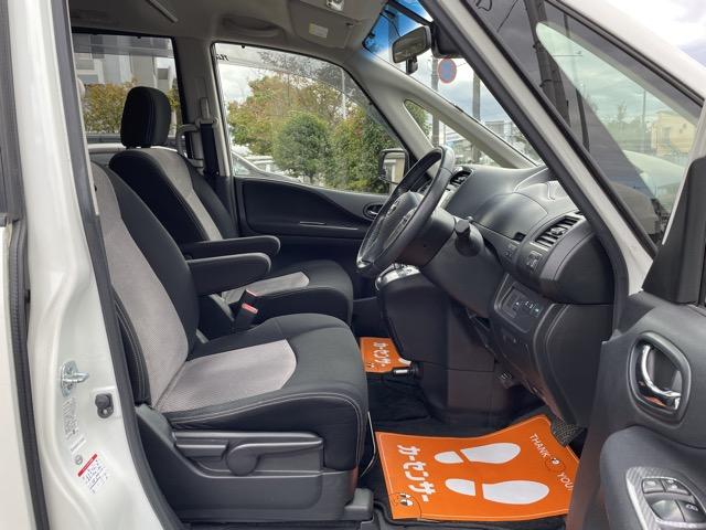 セレナ ライダー　ブラックライン　Ｓ－ハイブリッド　後期　フリップダウンモニター　両側パワースライドドア　ドライブレコーダー　８インチナビ　地デジ（フルセグ）　Ｂｌｕｅｔｏｏｔｈ　バックカメラ　　ＥＴＣ　ＬＥＤヘッドライト　ＬＥＤフォグ　オートライト（17枚目）