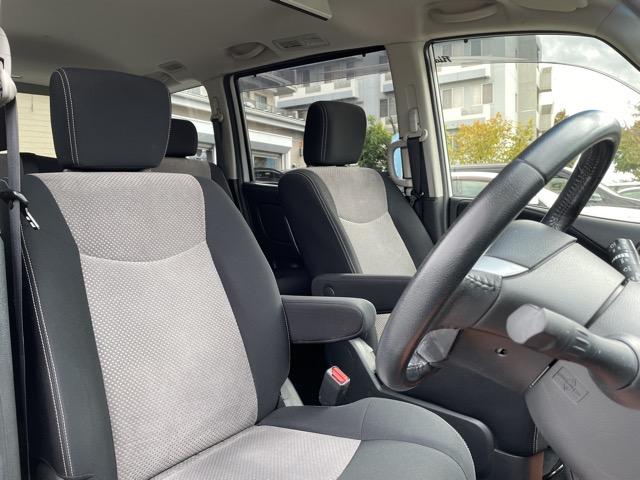 セレナ ライダー　ブラックライン　Ｓ－ハイブリッド　後期　フリップダウンモニター　両側パワースライドドア　ドライブレコーダー　８インチナビ　地デジ（フルセグ）　Ｂｌｕｅｔｏｏｔｈ　バックカメラ　　ＥＴＣ　ＬＥＤヘッドライト　ＬＥＤフォグ　オートライト（18枚目）