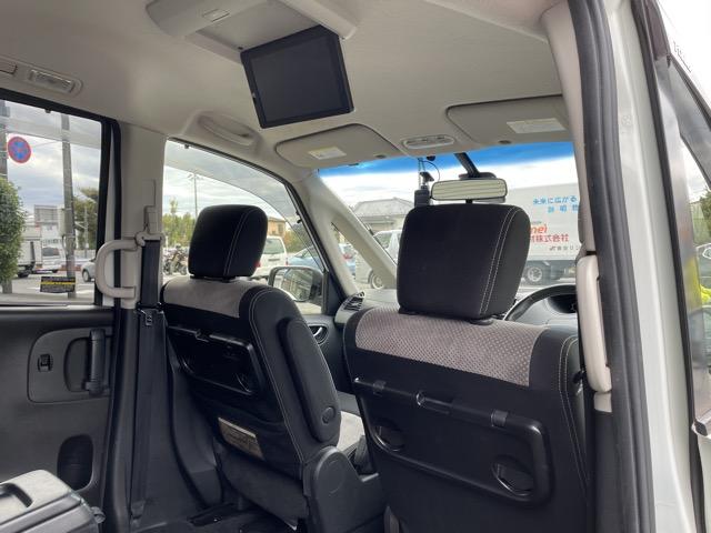 セレナ ライダー　ブラックライン　Ｓ－ハイブリッド　後期　フリップダウンモニター　両側パワースライドドア　ドライブレコーダー　８インチナビ　地デジ（フルセグ）　Ｂｌｕｅｔｏｏｔｈ　バックカメラ　　ＥＴＣ　ＬＥＤヘッドライト　ＬＥＤフォグ　オートライト（19枚目）