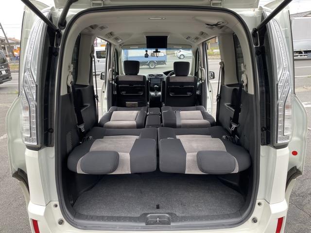 セレナ ライダー　ブラックライン　Ｓ－ハイブリッド　後期　フリップダウンモニター　両側パワースライドドア　ドライブレコーダー　８インチナビ　地デジ（フルセグ）　Ｂｌｕｅｔｏｏｔｈ　バックカメラ　　ＥＴＣ　ＬＥＤヘッドライト　ＬＥＤフォグ　オートライト（26枚目）