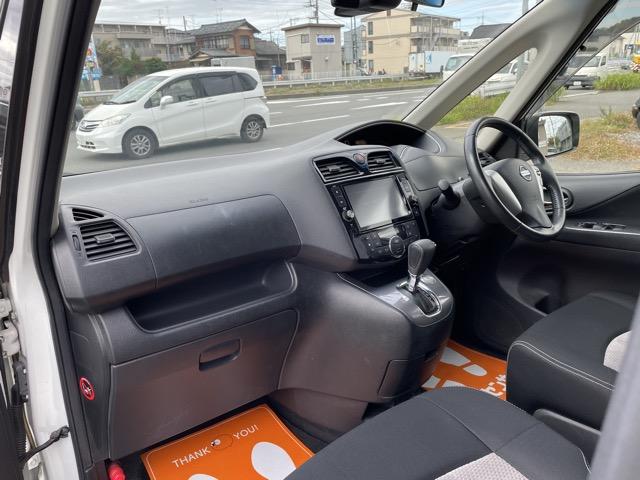 セレナ ライダー　ブラックライン　Ｓ－ハイブリッド　後期　フリップダウンモニター　両側パワースライドドア　ドライブレコーダー　８インチナビ　地デジ（フルセグ）　Ｂｌｕｅｔｏｏｔｈ　バックカメラ　　ＥＴＣ　ＬＥＤヘッドライト　ＬＥＤフォグ　オートライト（34枚目）