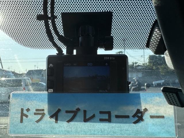 ヴォクシー ＺＳ　Ｇ’ｓ　後期　両側パワースライドドア　前後ドライブレコーダー　スマートキー　パドルシフト　純正ＳＤナビ　地デジ（フルセグ）　Ｂｌｕｅｔｏｏｔｈ　バックカメラ　ＥＴＣ　ＨＩＤヘッドライト　タイミングチェーン式（13枚目）