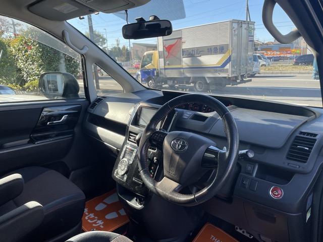 ヴォクシー ＺＳ　Ｇ’ｓ　後期　両側パワースライドドア　前後ドライブレコーダー　スマートキー　パドルシフト　純正ＳＤナビ　地デジ（フルセグ）　Ｂｌｕｅｔｏｏｔｈ　バックカメラ　ＥＴＣ　ＨＩＤヘッドライト　タイミングチェーン式（17枚目）