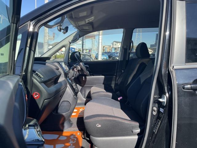 ヴォクシー ＺＳ　Ｇ’ｓ　後期　両側パワースライドドア　前後ドライブレコーダー　スマートキー　パドルシフト　純正ＳＤナビ　地デジ（フルセグ）　Ｂｌｕｅｔｏｏｔｈ　バックカメラ　ＥＴＣ　ＨＩＤヘッドライト　タイミングチェーン式（35枚目）