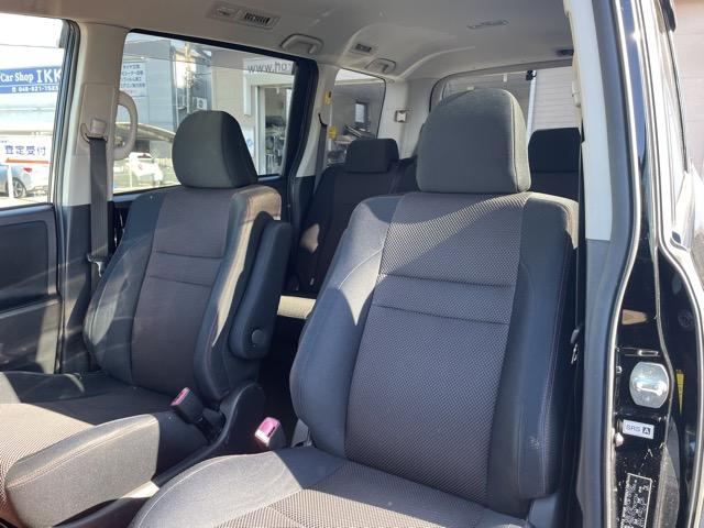 ヴォクシー ＺＳ　Ｇ’ｓ　後期　両側パワースライドドア　前後ドライブレコーダー　スマートキー　パドルシフト　純正ＳＤナビ　地デジ（フルセグ）　Ｂｌｕｅｔｏｏｔｈ　バックカメラ　ＥＴＣ　ＨＩＤヘッドライト　タイミングチェーン式（36枚目）