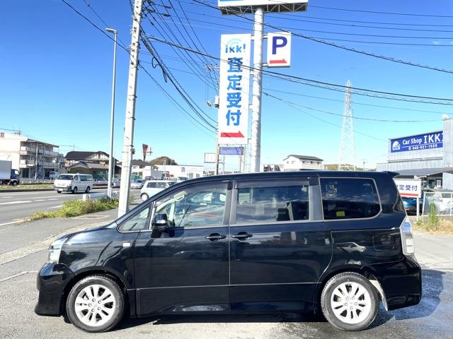 ヴォクシー ＺＳ　Ｇ’ｓ　後期　両側パワースライドドア　前後ドライブレコーダー　スマートキー　パドルシフト　純正ＳＤナビ　地デジ（フルセグ）　Ｂｌｕｅｔｏｏｔｈ　バックカメラ　ＥＴＣ　ＨＩＤヘッドライト　タイミングチェーン式（41枚目）